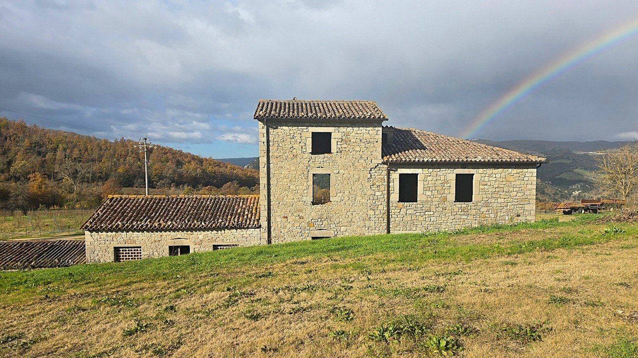 casale.jpg - Azienda agricola Vocabolo Capanni snc, Baschi - foto 3
