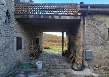 terrazzo2.jpg - Azienda agricola Vocabolo Capanni snc, Baschi - foto 27