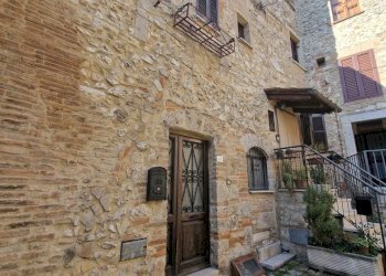 20241201_113302.jpg - Portion of a house Via Camillo Benso Conte di Cavour, Lugnano in Teverina - photo 2