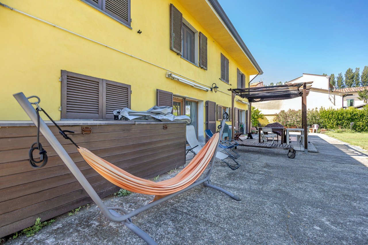 2.jpg - Villa Pisa - foto 2