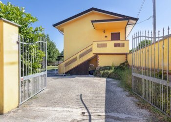 25.jpg - Villa Pisa - foto 24