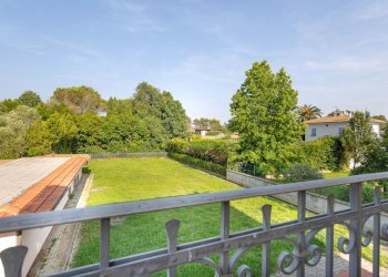 32.jpg - Villa Pisa - foto 23