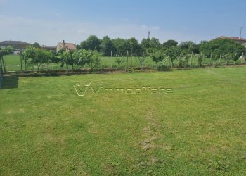 WhatsApp Image 2025-05-26 at 11.57.11 (4).jpg - Terreno edificabile Via Bergoncino, Noventa Vicentina - foto 3