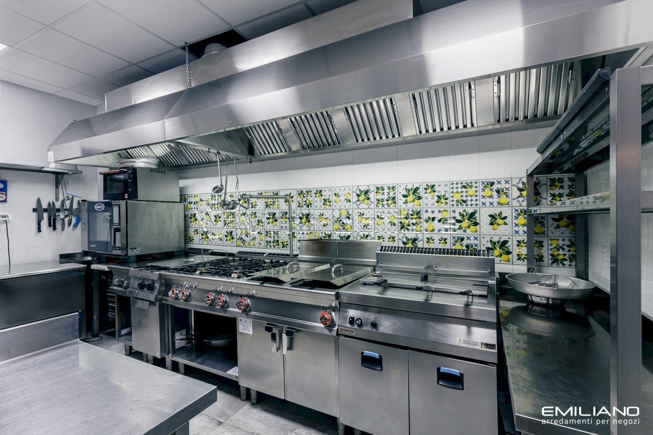 Locale Commerciale via Roma, Noventa Vicentina - foto 3