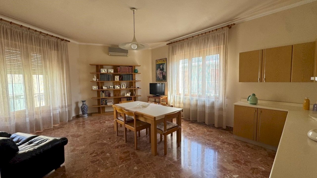 sala da pranzo - Appartamento Via Luigi Finamore Pepe, Monopoli - foto 1