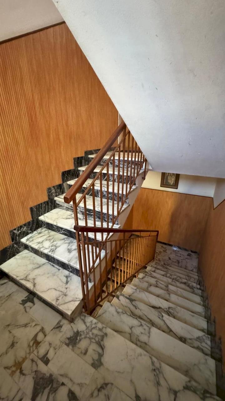 vano scala - Appartamento Via Luigi Finamore Pepe, Monopoli - foto 2