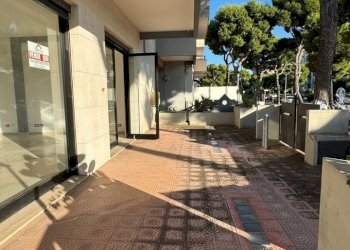 piazzale - Locale Commerciale VIA VITTORIO VENETO, Monopoli - foto 6