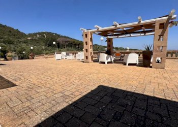 piazzale - Casale Viale Monte Cannone, Fasano - foto 4