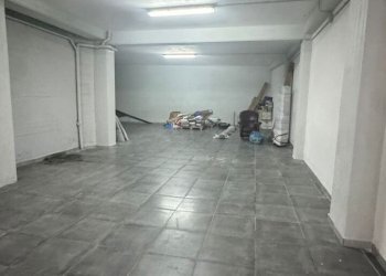 BOX AUTO - Box via vittorio veneto, Monopoli - foto 1