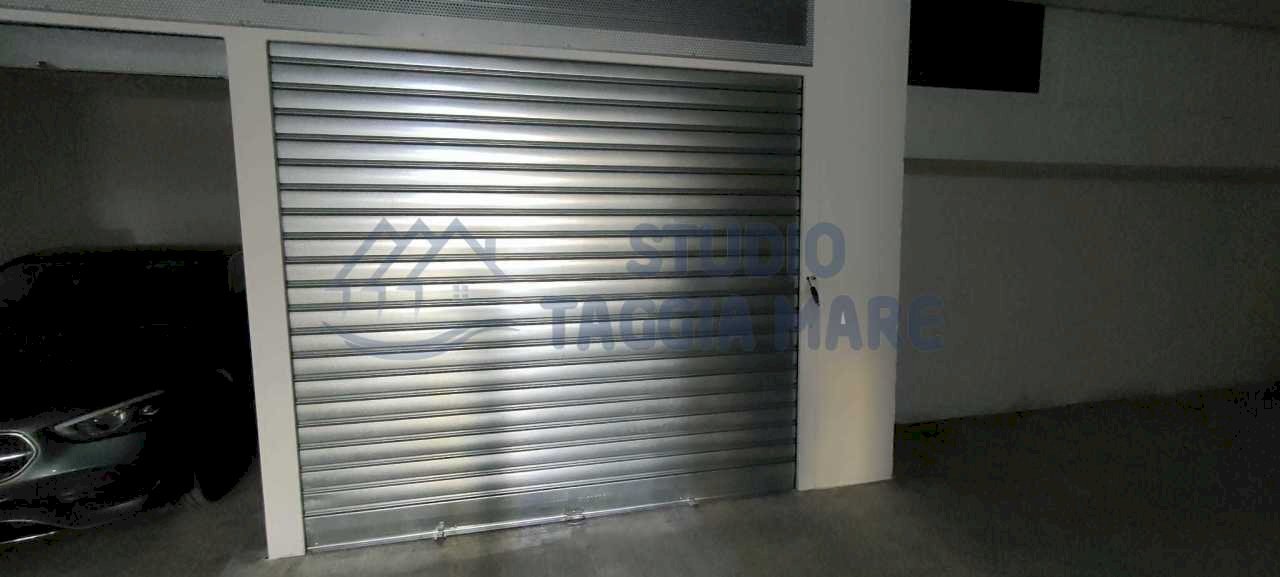 0d320b22-6156-4009-a2b6-8757f6821b09.jpg - Box Via Fiume, Sanremo - foto 1