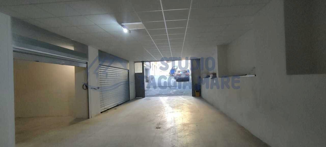 57437e23-a2bb-4594-865f-1ccd607da5ff.jpg - Box Via Fiume, Sanremo - foto 2