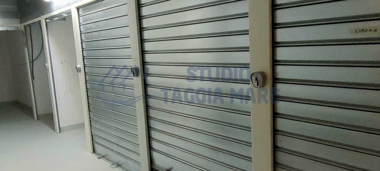 91cea397-7a7a-43f3-b9ef-35d860f7f0b6.jpg - Capannone Corso Giuseppe Garibaldi, Sanremo - foto 2