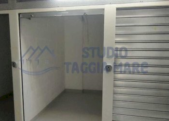 6dc6c618-6b97-4632-809f-0d02e0fe00b7.jpg - Capannone Corso Giuseppe Garibaldi, Sanremo - foto 1