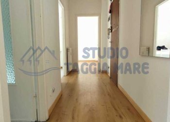 5a51d4c5-fda7-435f-b557-5e9d02fe3b24.jpg - Trilocale Via Lamarmora, Sanremo - foto 6