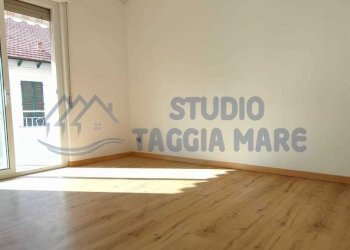 b392d1dc-aa73-4dce-bfa9-afec3e79a8a5.jpg - Trilocale Via Lamarmora, Sanremo - foto 12