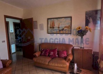 PHOTO-2025-08-31-13-16-45.jpg - Quadrilocale Via Pastonchi, Riva Ligure - foto 15