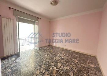 1.JPG - Trilocale Via Giardino, Riva Ligure - foto 1