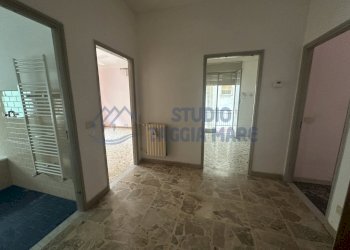 7.JPG - Trilocale Via Giardino, Riva Ligure - foto 8