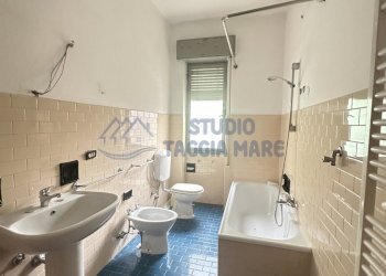 11.JPG - Trilocale Via Giardino, Riva Ligure - foto 12