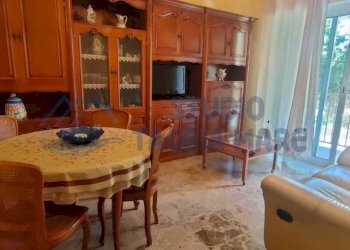 f64ed054-04bf-45bf-984c-551417e2ee4c.jpg - Trilocale Via Cristoforo Colombo, Vallecrosia - foto 1