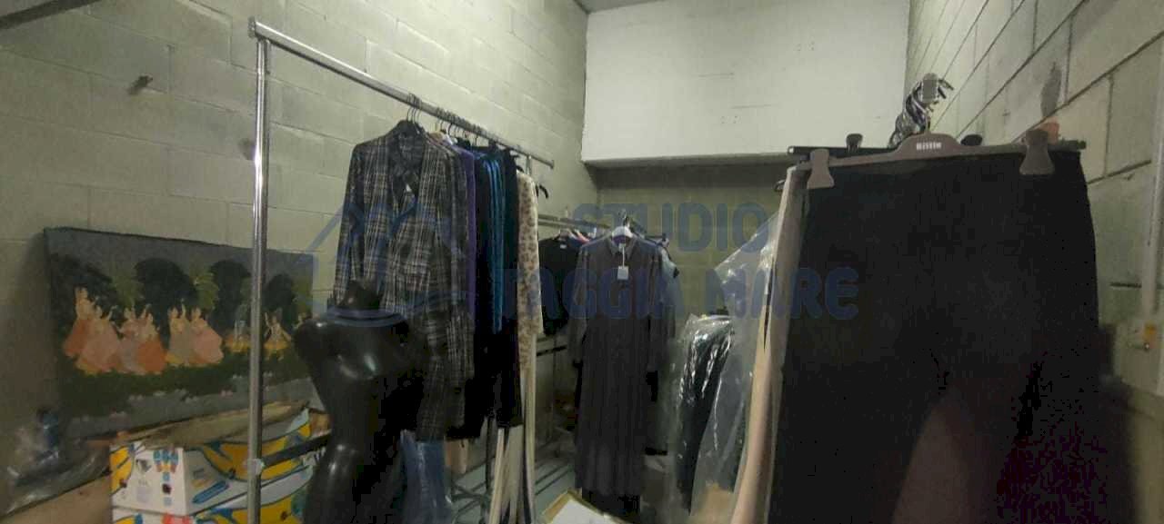 1ec3d2e7-a2f6-47d0-8b9c-bdd270fe20e7.jpg - Box Via Levà, Taggia - foto 2