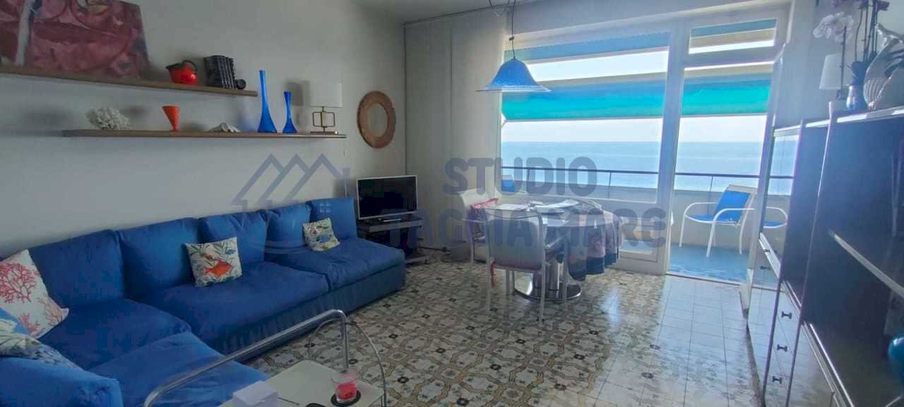 c8d665a3-4a41-461a-b6e6-073f78c1a0b7.jpg - Trilocale Via Aurelia Levante, Ospedaletti - foto 1