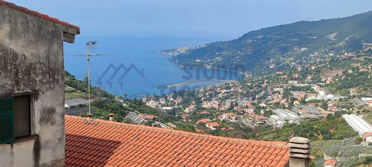 ca987a72-83e8-4a2b-885f-7e84c1decae7.jpg - Appartamento vicolo Savona, Sanremo - foto 1