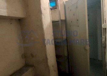 014955a2-dc18-49b1-8330-4737649aa94b.jpg - Capannone Via Zeffiro Massa 118, Sanremo - foto 2