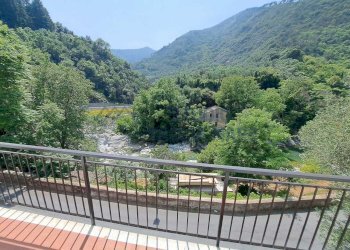 Immagine WhatsApp 2025-06-12 ore 09.29.35_106d48ef - Trilocale Via Dante Alighieri 25, Montalto Carpasio - foto 13