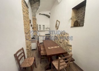 IMG_1473.JPG - Magazzino via san dalmazzo, Taggia - foto 1