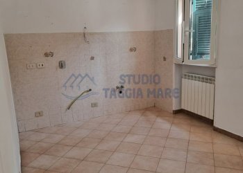 PHOTO-2023-03-06-10-41-41 8.jpg - Villa Via Fanny Roncati, Imperia - foto 30