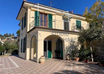 PHOTO-2025-05-30-19-18-44 3.jpg - Villa Via Fanny Roncato, Imperia - photo 2