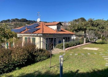 PHOTO-2025-05-30-19-18-44 4.jpg - Villa Via Fanny Roncato, Imperia - photo 18