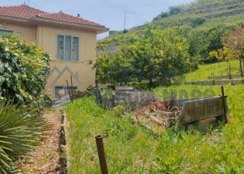 31105aaa-1342-459c-aa60-4eff537cc837.jpg - Independent house via duca d'aosta 87, Sanremo - photo 3