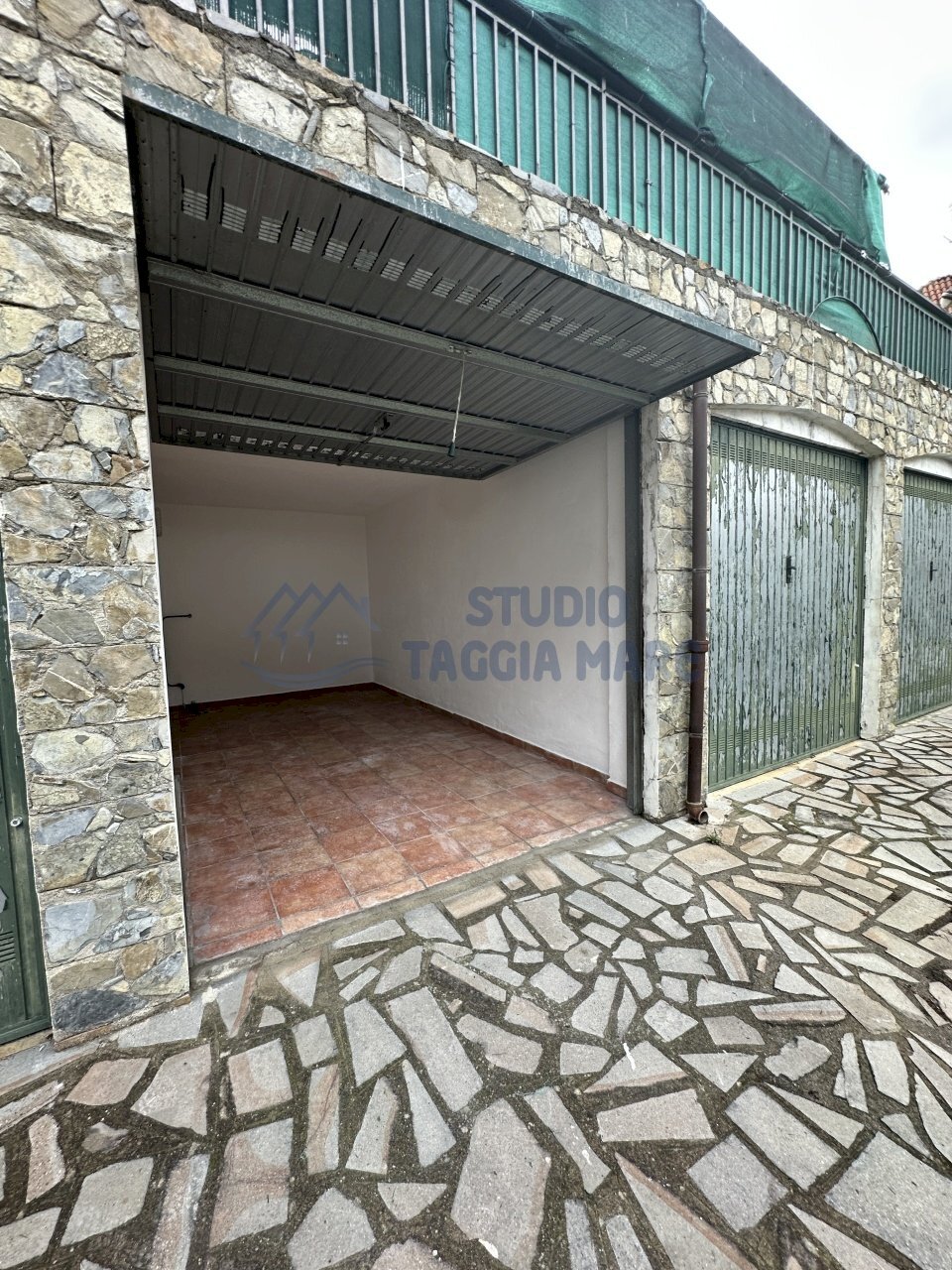 IMG_4311.JPG - Box Strada Casai, Riva Ligure - foto 2