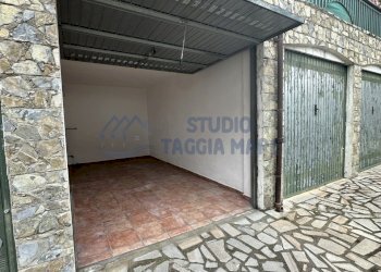 IMG_4311.JPG - Box Strada Casai, Riva Ligure - foto 2