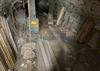 Immagine WhatsApp 2025-03-31 ore 16.53.41_6a76d516 - Magazzino Via Ponte, Badalucco - foto 1