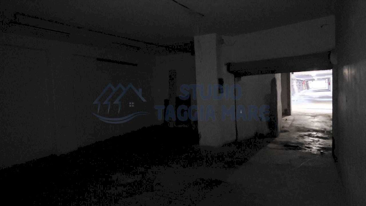 PHOTO-2025-03-24-16-07-29 3.jpg - Box Via della Stazione 149, Taggia - photo 2