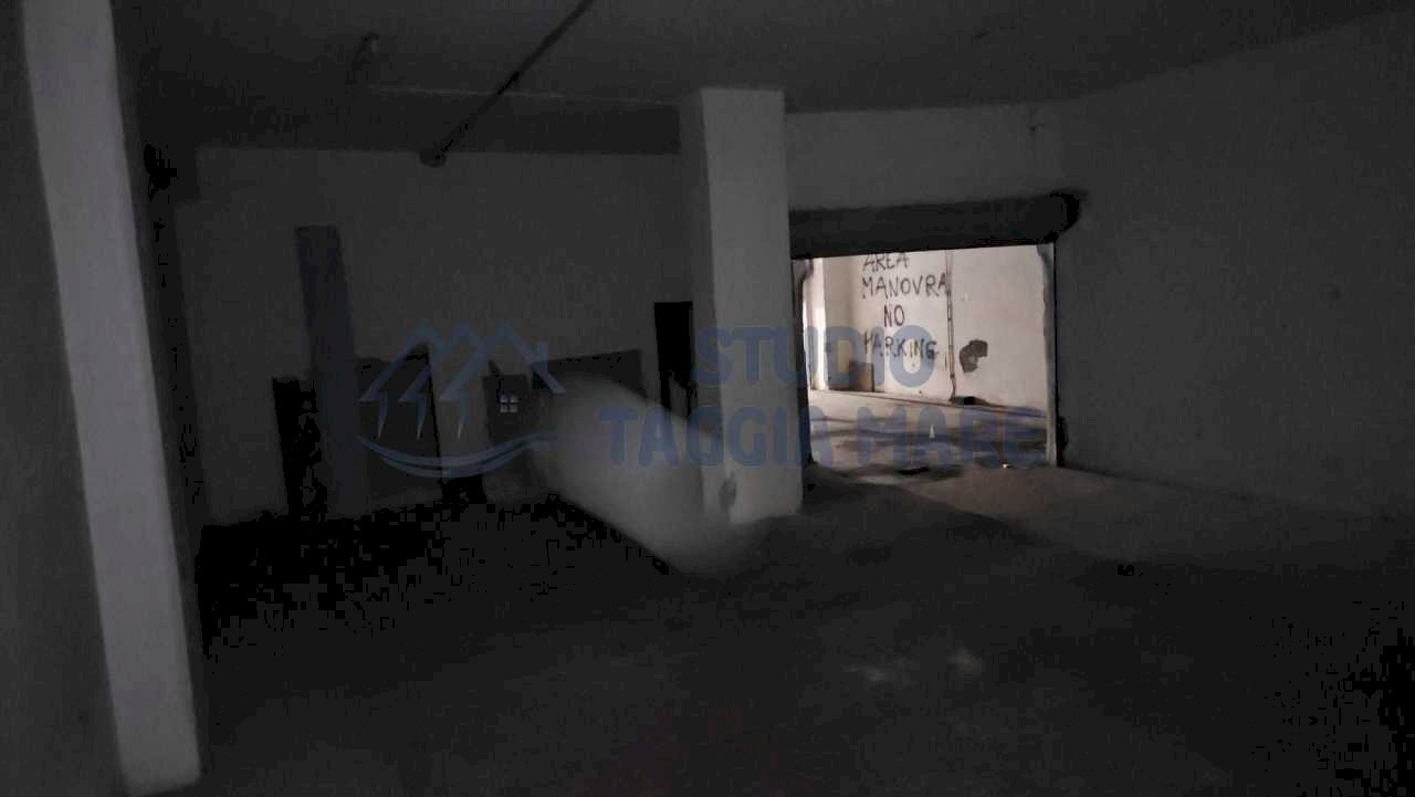 PHOTO-2025-03-24-16-07-29 5.jpg - Box Via della Stazione 149, Taggia - photo 3