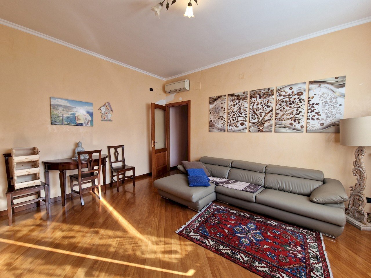 soggiorno a appartamento via giuffrida genova.jpg - Appartamento Via Graziella Giuffrida 11, Genova - foto 1