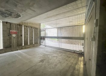 accesso  box vendita via robino marassi genova.JPG - Box Via Aurelio Robino 96, Genova - foto 3