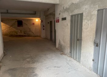 accesso cantina Via Robino Marassi Genova (2).JPG - Warehouse Via Aurelio Robino 309, Genova - photo 2