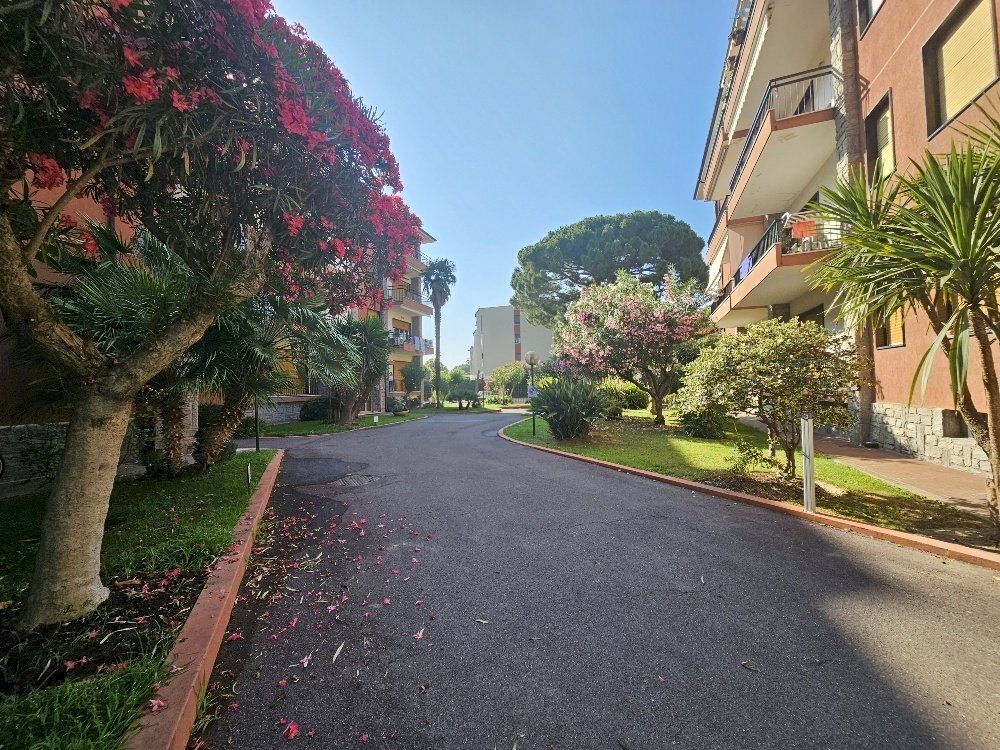 1.jpg - Trilocale largo cambiaso 1, Diano Marina - foto 3