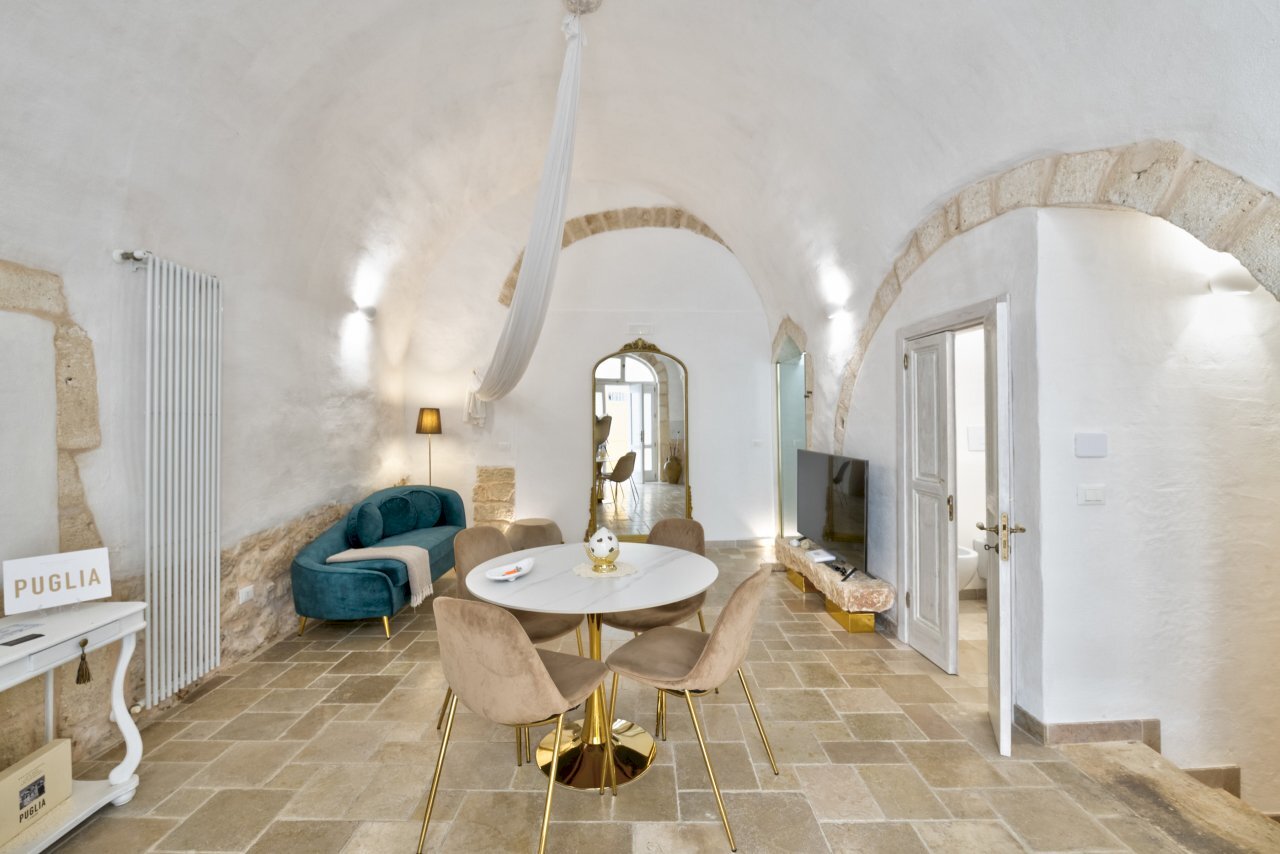 8.jpg - Casa indipendente Piazza della Libertà, Ostuni - foto 1