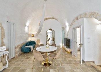 8.jpg - Casa indipendente Piazza della Libertà, Ostuni - foto 1