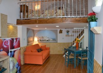 MAR_2398.JPG - Casa indipendente Via Alfonso Pomes 76, Ostuni - foto 1