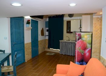 MAR_2485.JPG - Casa indipendente Via Alfonso Pomes 76, Ostuni - foto 2