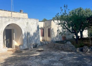 PHOTO-2024-06-08-18-43-31 27.jpg - Villa Strada Provinciale 17 SNC, Ostuni - foto 1