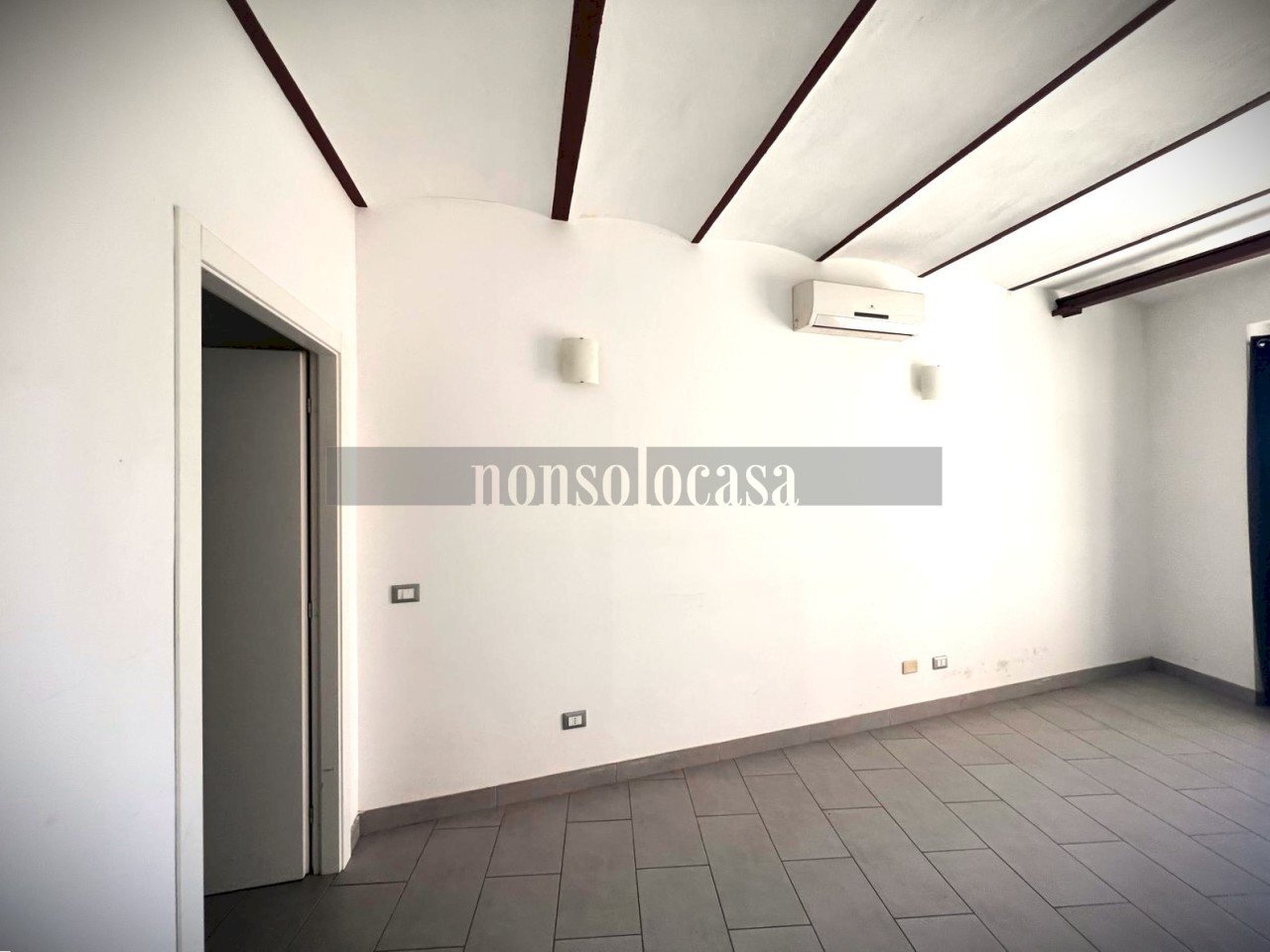 UFFICIO - Locale Commerciale Via Ponte Vecchio 999, Perugia - foto 1