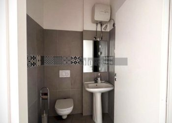 BAGNO - Locale Commerciale Via Ponte Vecchio 999, Perugia - foto 8